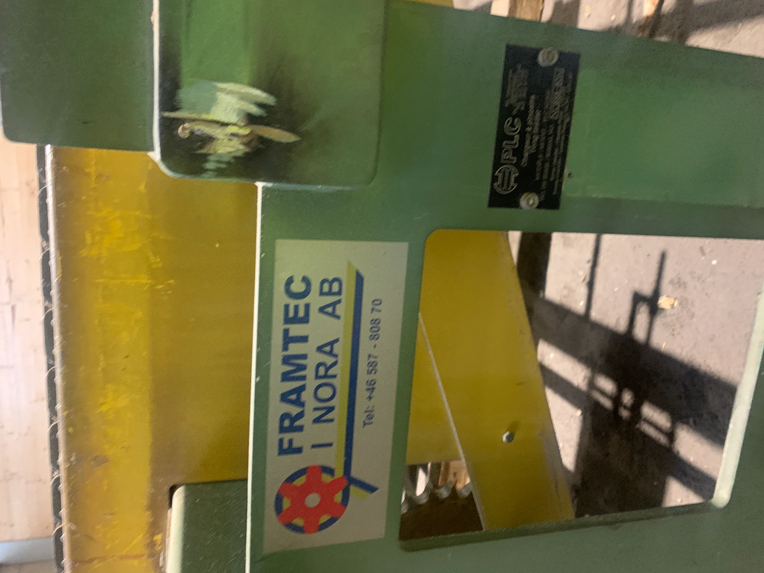 Tongue feeder Tongue feeder - Image 9